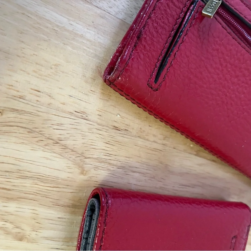 Fossil‎ Red Pebble 2 piece Wallet Set